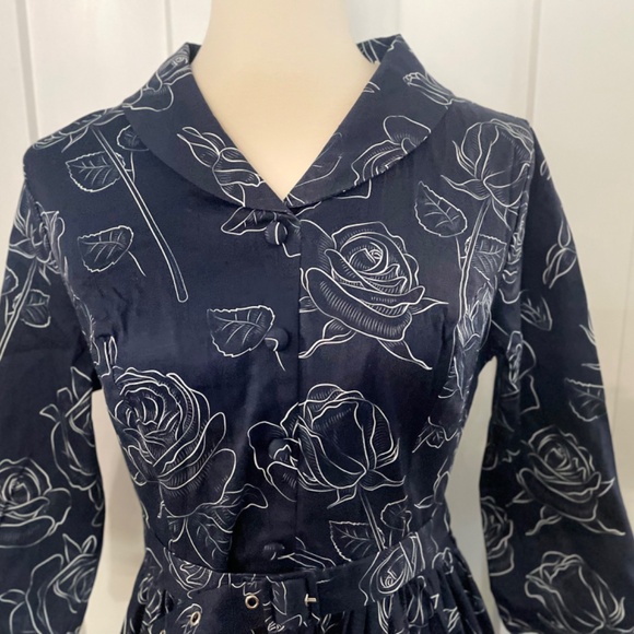 Hearts & Roses Navy size 8 dress - Picture 2 of 3